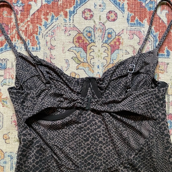 Acacia Python one piece suit - Picture 7 of 9